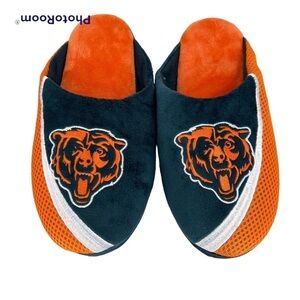 Genuine Merchandise Chicago Bears Slippers Size S (7-8) NWOT